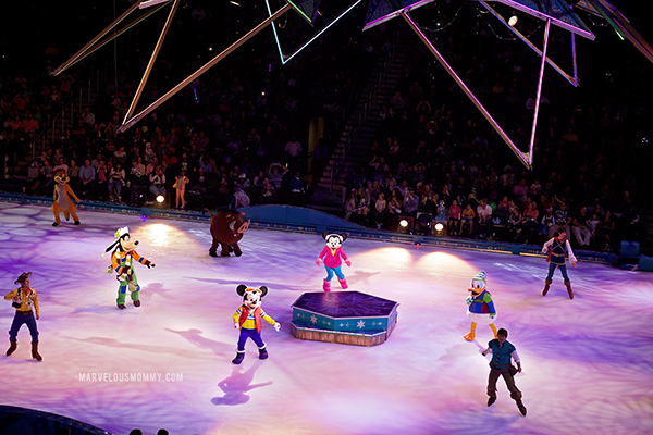 Disney On Ice FROZEN - mickey